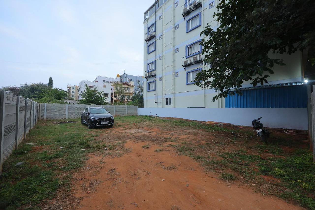Vovo Hotels Yelahanka Exterior foto
