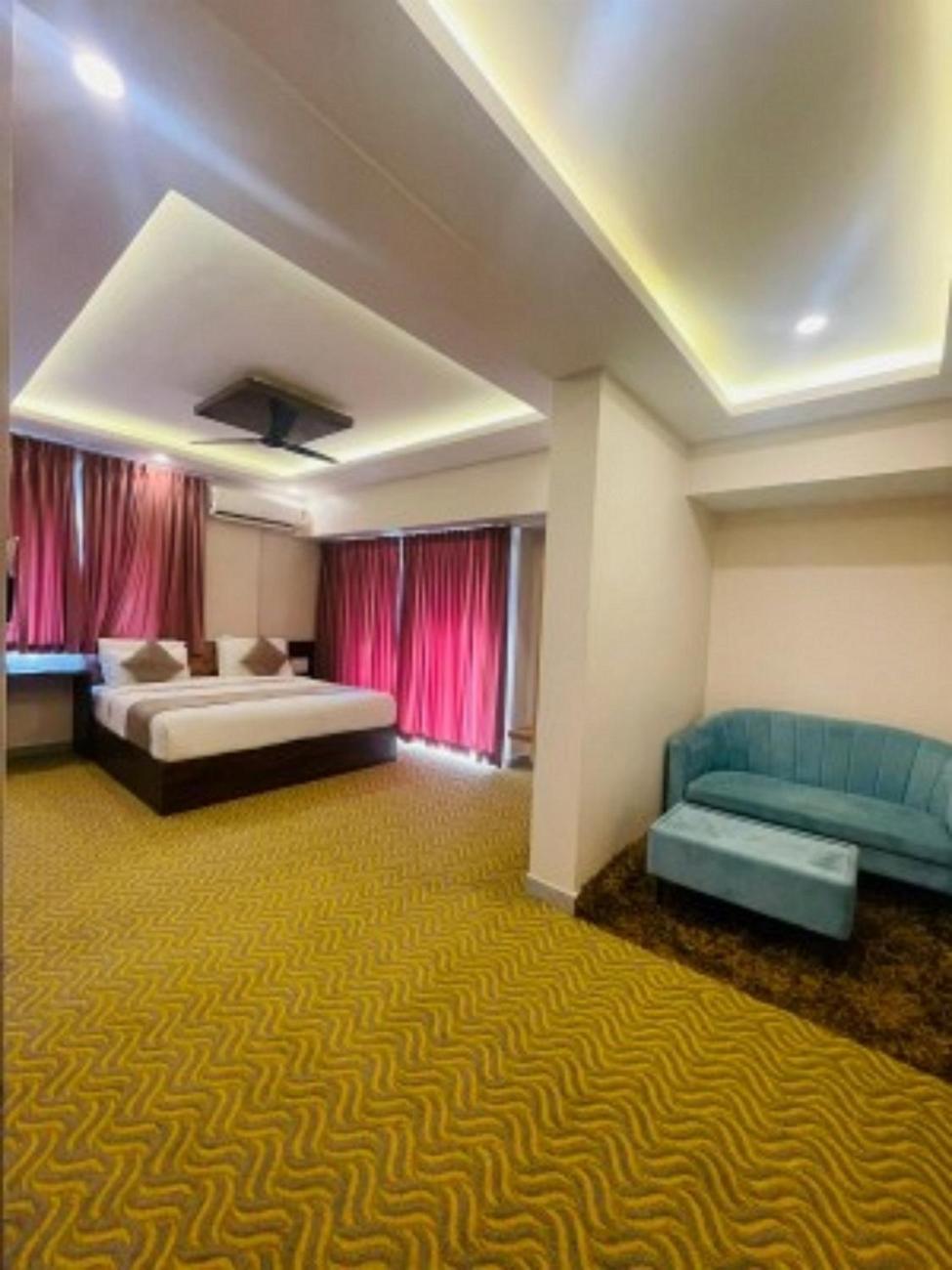 Vovo Hotels Yelahanka Exterior foto