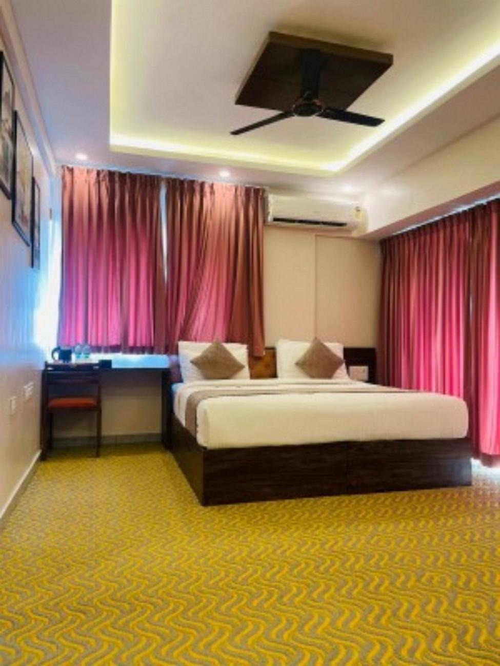 Vovo Hotels Yelahanka Exterior foto