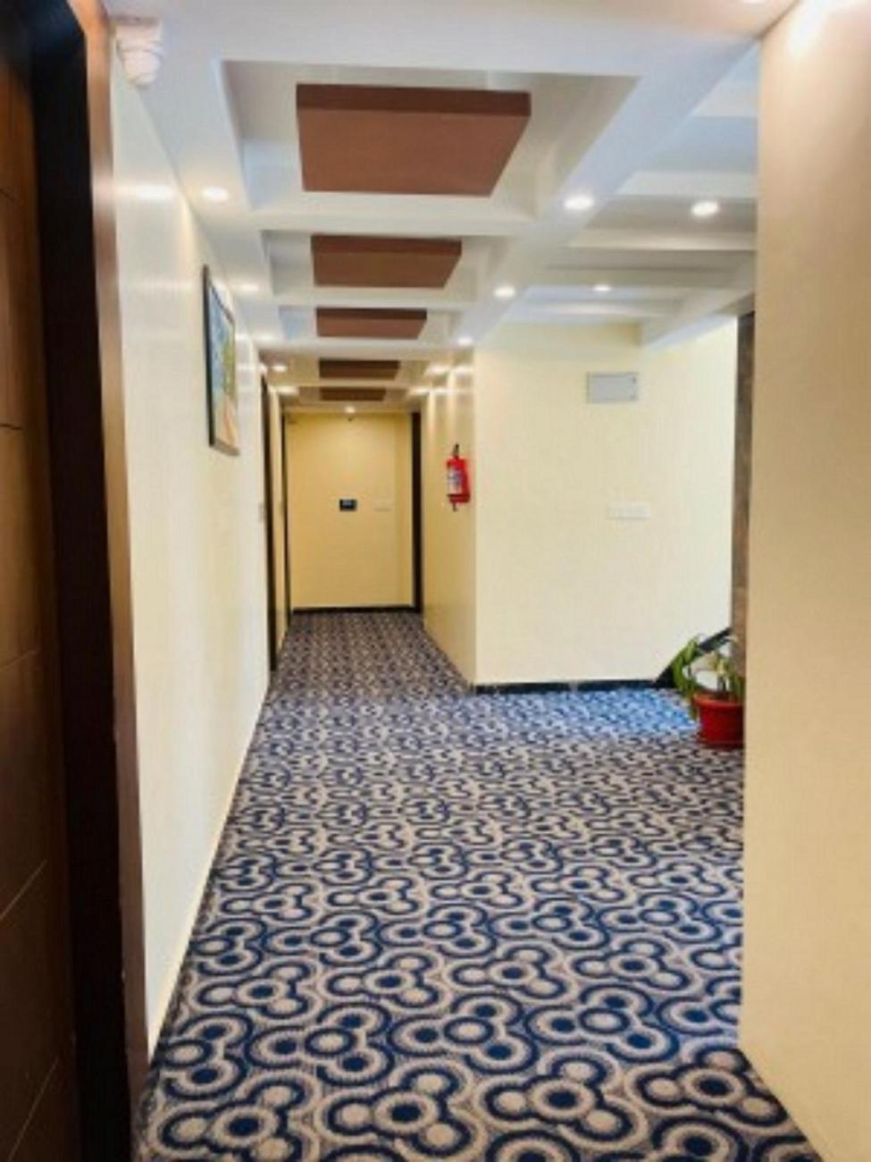 Vovo Hotels Yelahanka Exterior foto