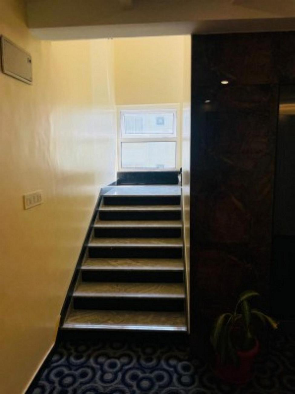 Vovo Hotels Yelahanka Exterior foto