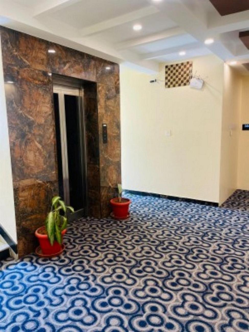 Vovo Hotels Yelahanka Exterior foto