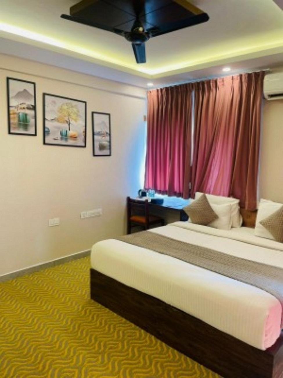 Vovo Hotels Yelahanka Exterior foto
